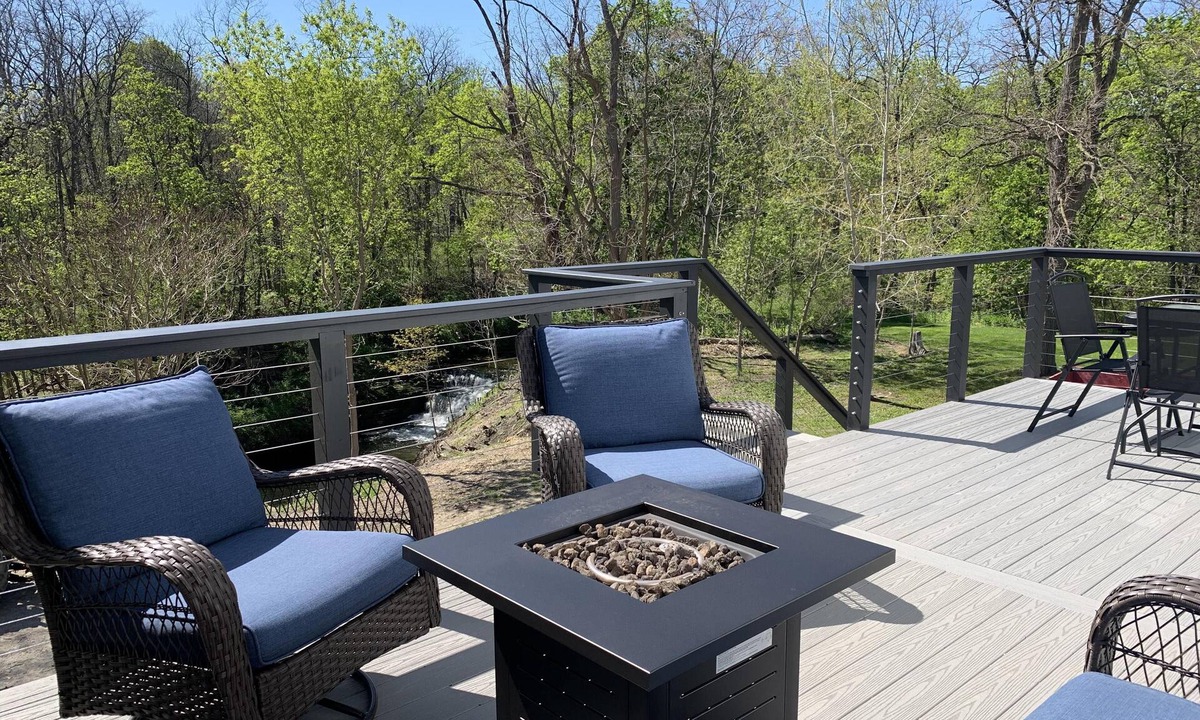 Burdett Apartment | The Overlook at Burdett Falls