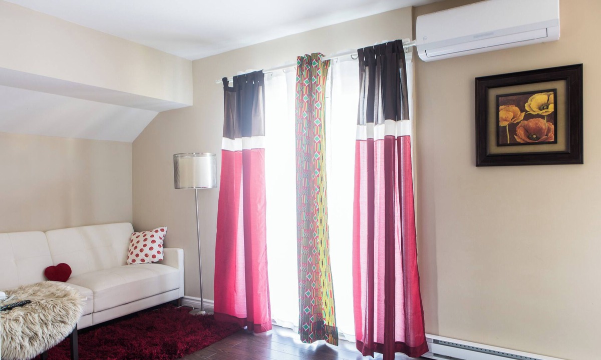 Cap de la Madeleine Apartment | The Pacific
