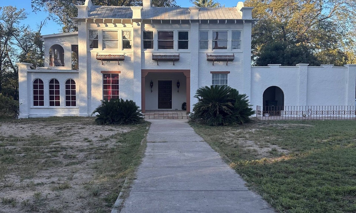 Amistad National Recreational Area House | The Palms of Del Rio-History at Its Best