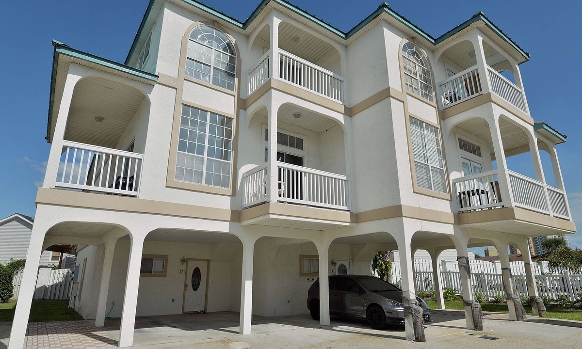 West Panama City Beach House | The Palms Studio, whirlpool, pool