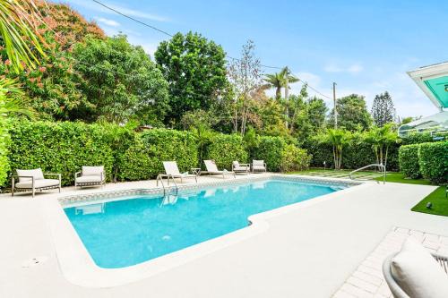 Parker Ridge House | The Palmside Escape Heated Pool, Putt, Relax