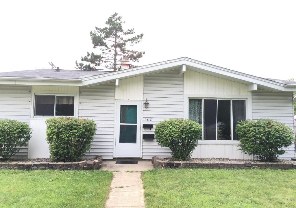 Lansing House | The Paradise @ Lyncott