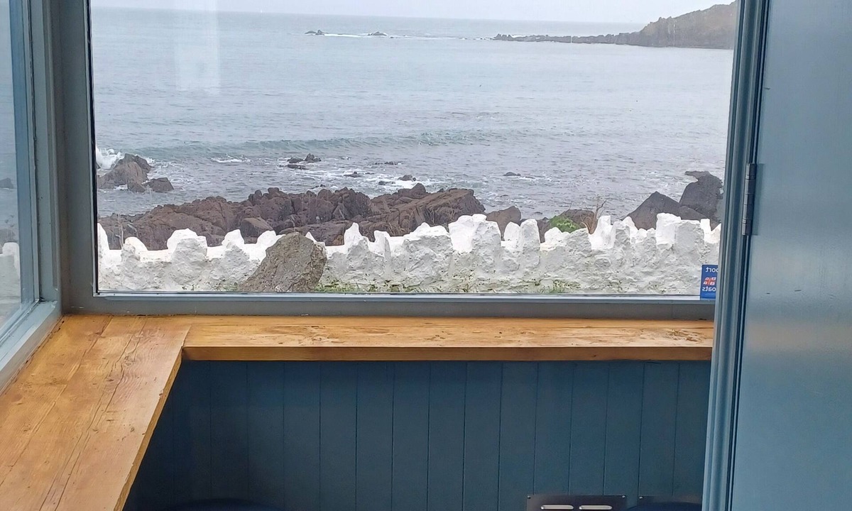 Coverack Hotel | The Paris Hotel