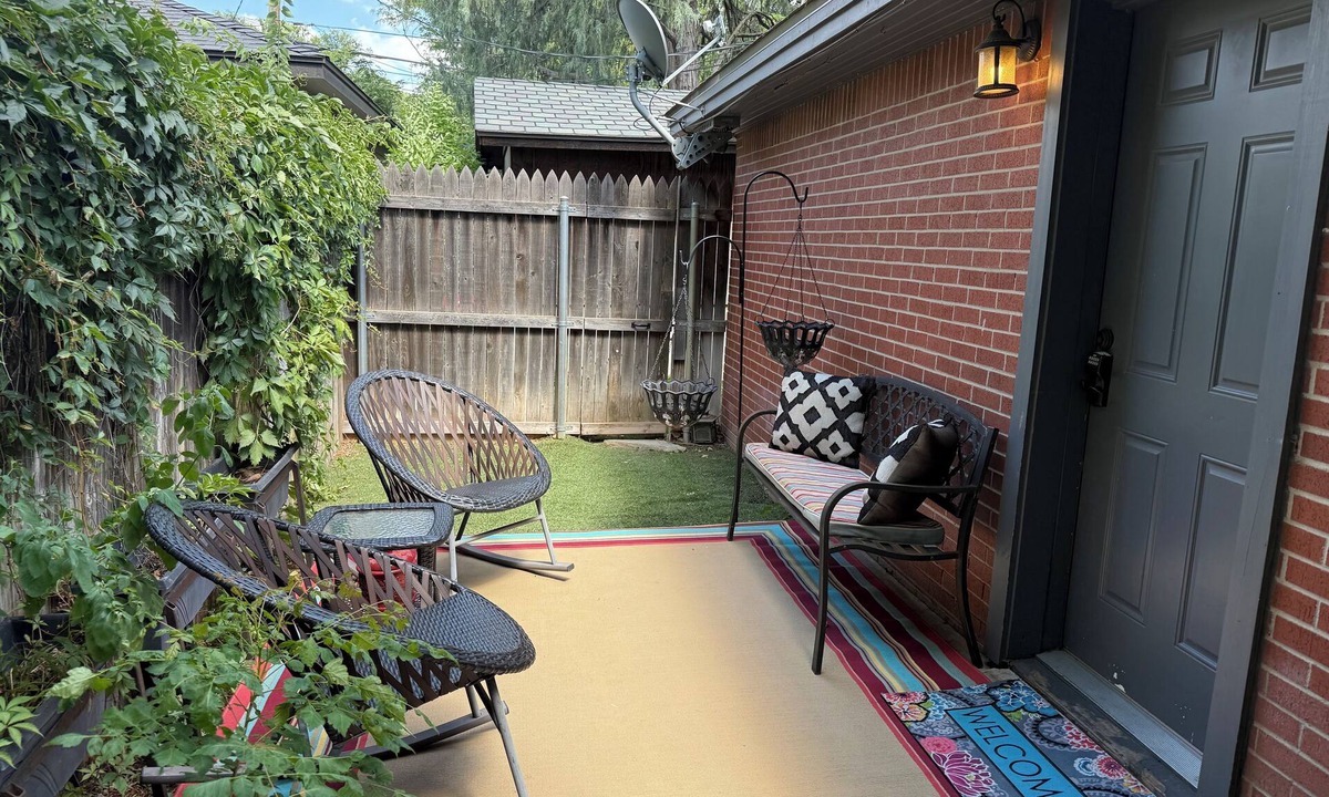 Amarillo House | The Park at Wolflin WASHER & DRYER, WIFI & CABLE
