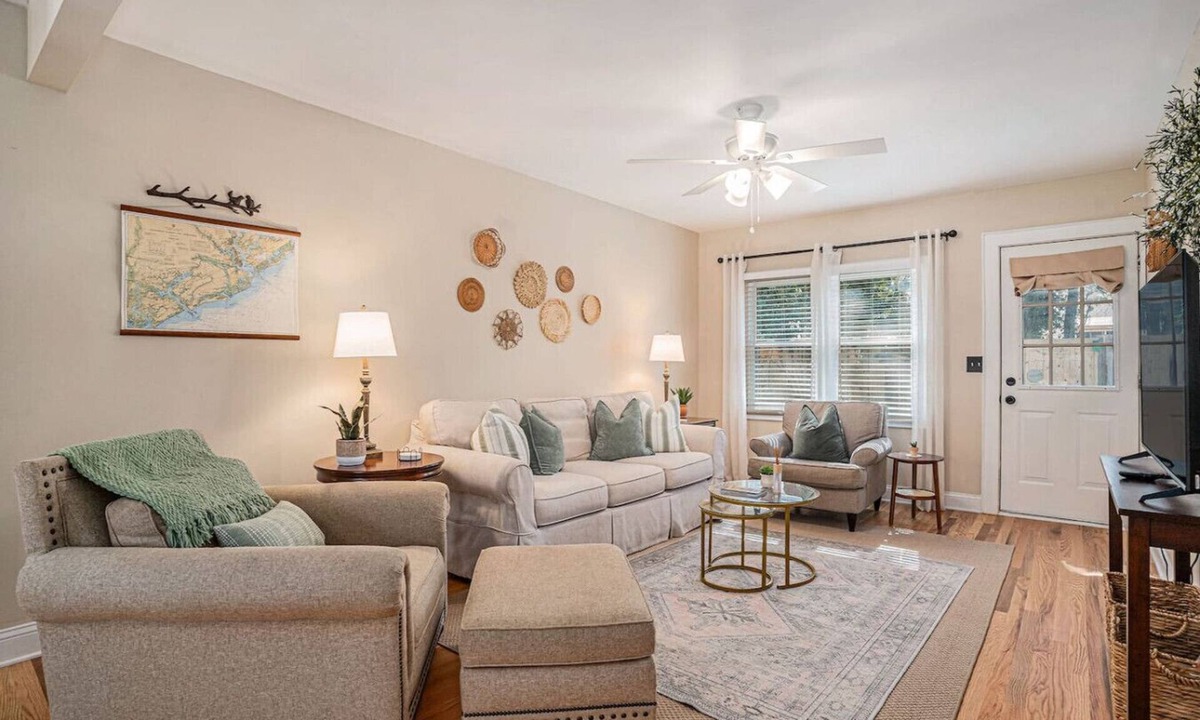 North Charleston House | The Park Circle Haven ~ Spacious 5br/4ba Home!