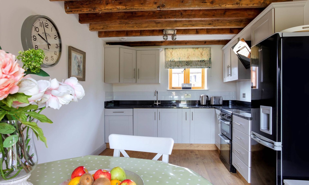 Ashby-de-la-Zouch House | The Parlour 2 bedroomed barn conversion sleeps 4 + 2