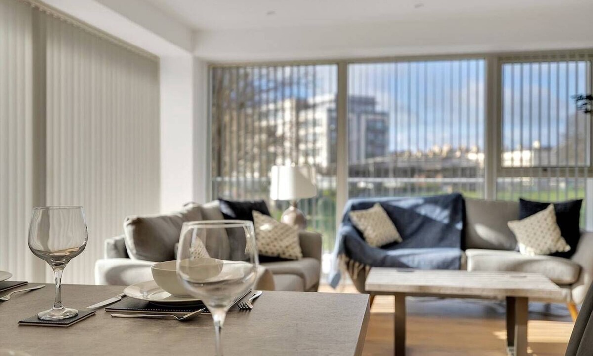 Devonport Apartment | The Pavilion by Pureserviced