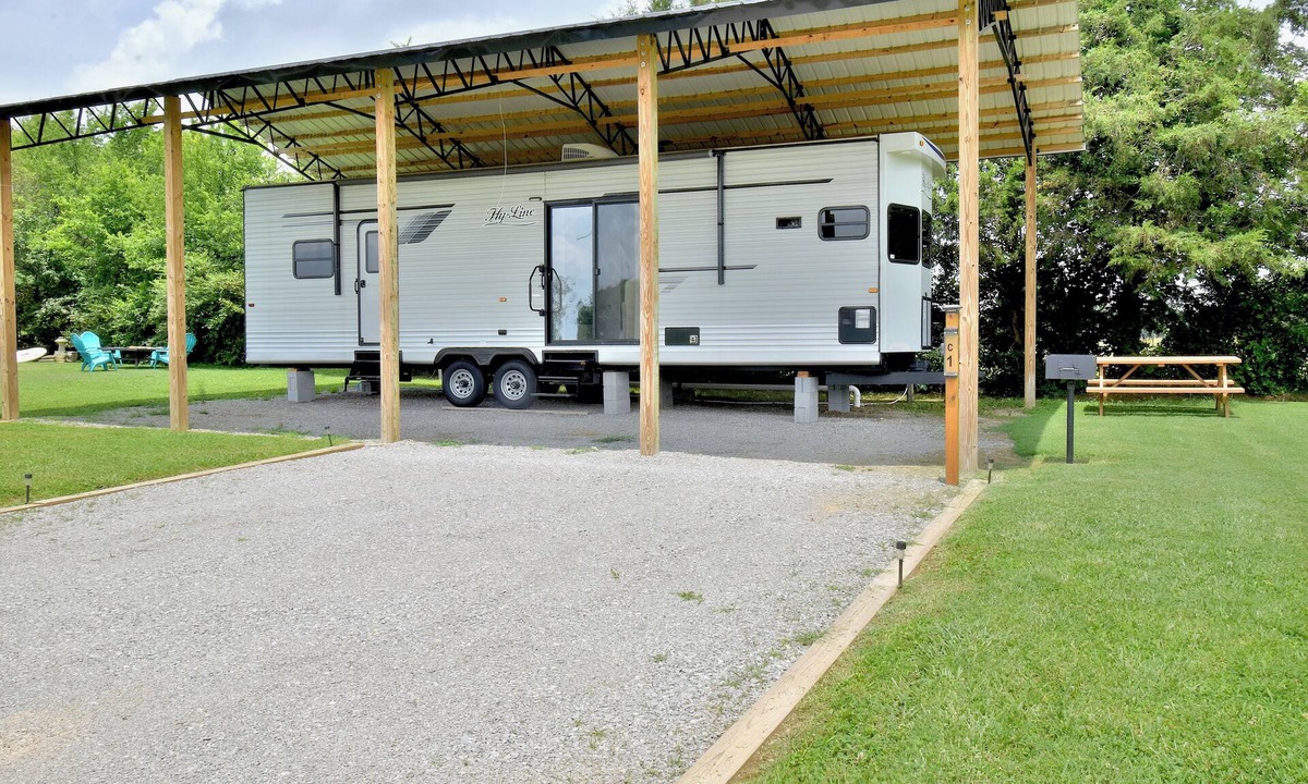 Decatur RV Rental | The Pavilion Hideaway