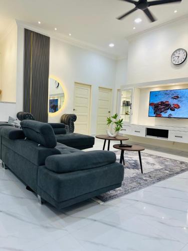 Bukit Payong House | The Payong House