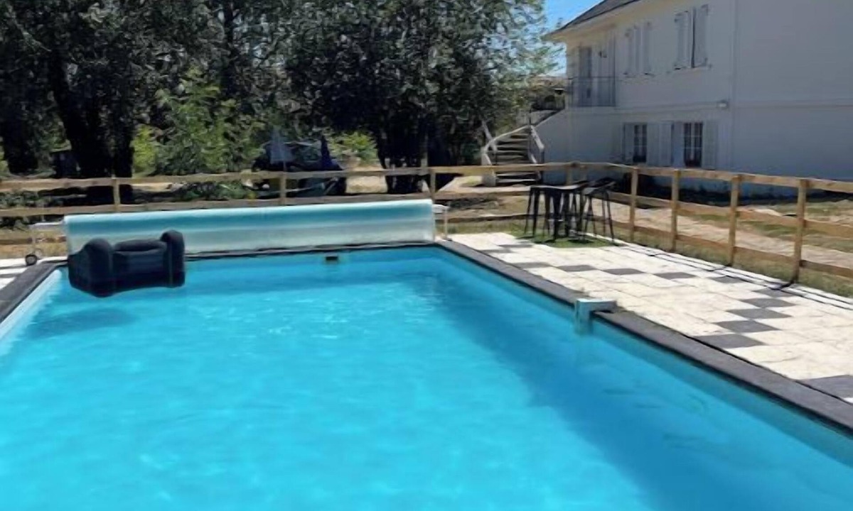 La Chapelle-Montlinard House | The peaceful greenery.