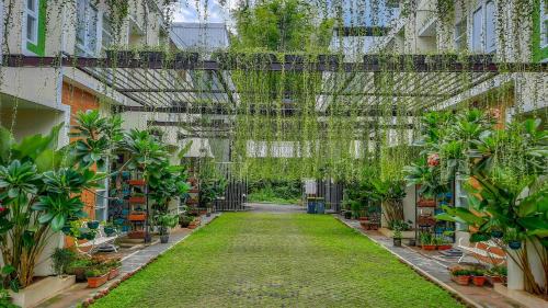 Jember Hostel | The Peak Guest House