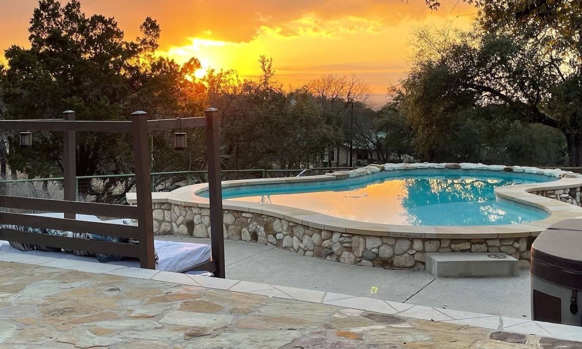 Marble Falls House | The Pebble house with a private pool