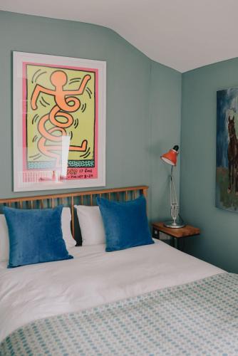 Hawarden House | The Pedlars Flat