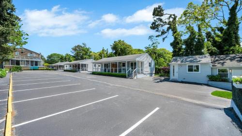 Hampton Bays Hotel | The Penny Lane