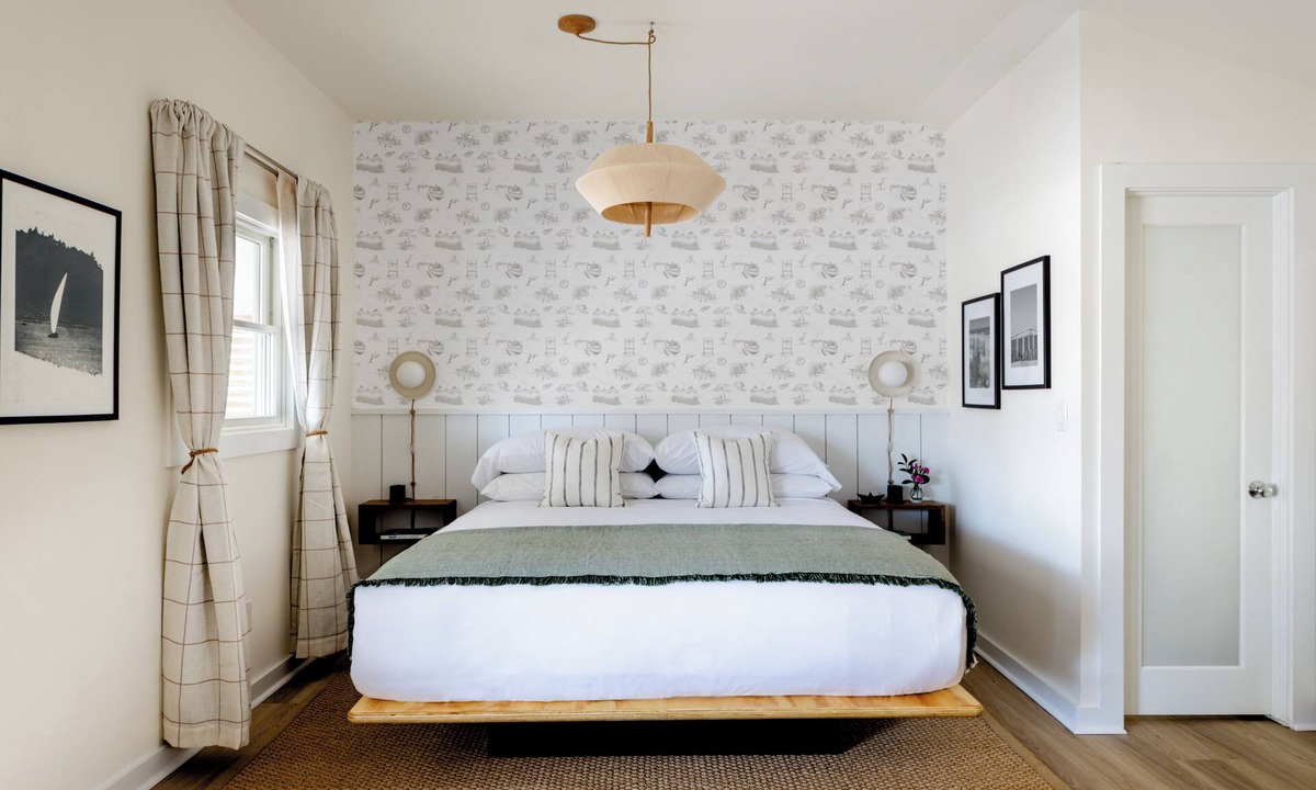 Hampton Bays Hotel | The Penny Lane