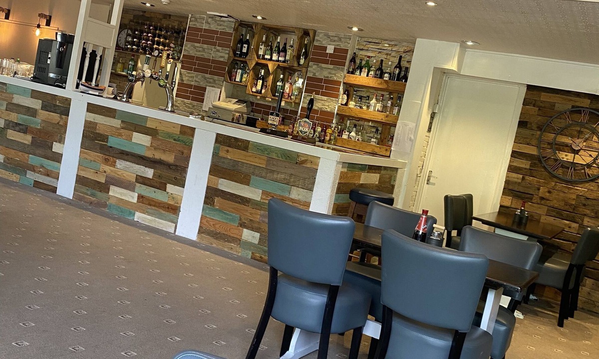 Bishopstone Bed & Breakfast | The penruddocke arms