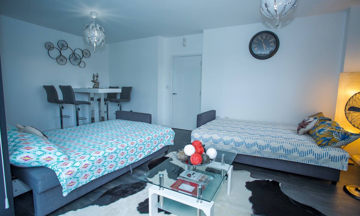 Greenwich Apartment | The Pent House Drive