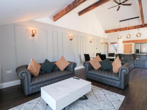 Rawtenstall Apartment | The Penthouse at 86