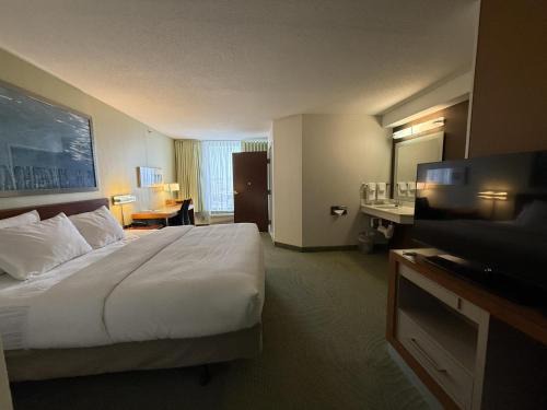 Orange Prairie Hotel | The Peoria Hotel, SureStay Collection by Best Western