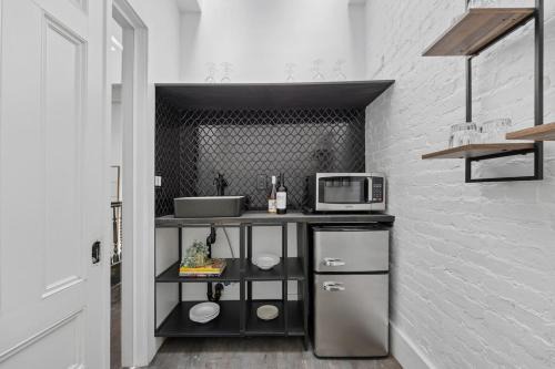 Hamilton Heights Apartment | The Perfect Apt for Large Groups Sleeps 10