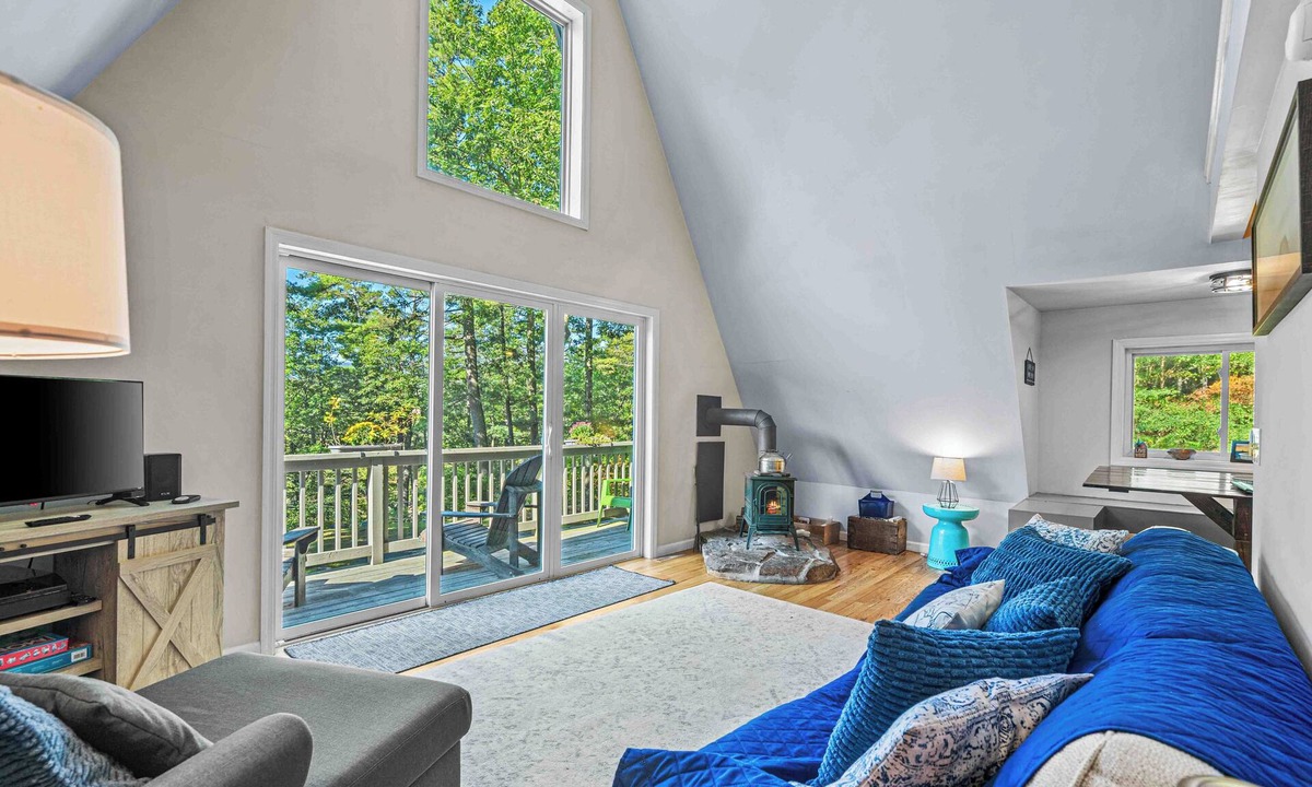 Northville Cabin | The perfect comfortable home base for all things outdoors! Great Sacandaga Lake access, close to ample outdoor activities, and countless hiking and biking trails. 1 minute drive to the village of Northville for fantastic dining and small town charm.