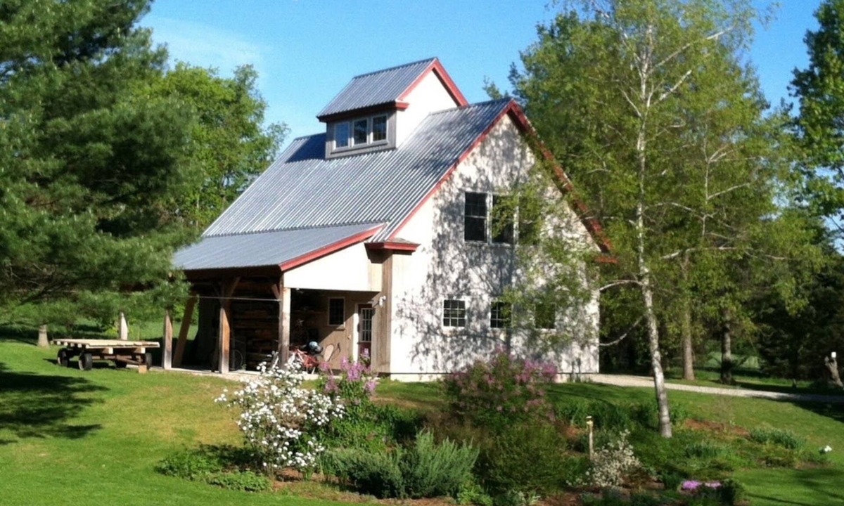 Hinesburg Apartment | The Perfect Cozy Vermont Escape