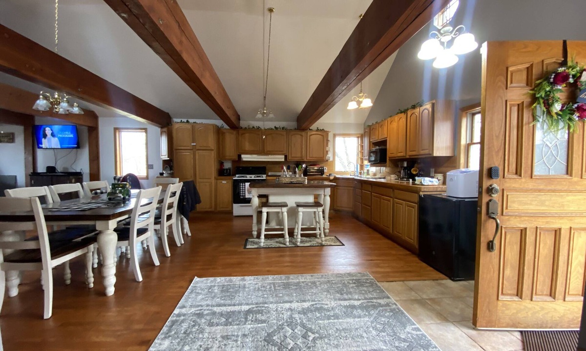 Wood River House | The Perfect Platte River Getaway & Sandhill Crane Viewing
