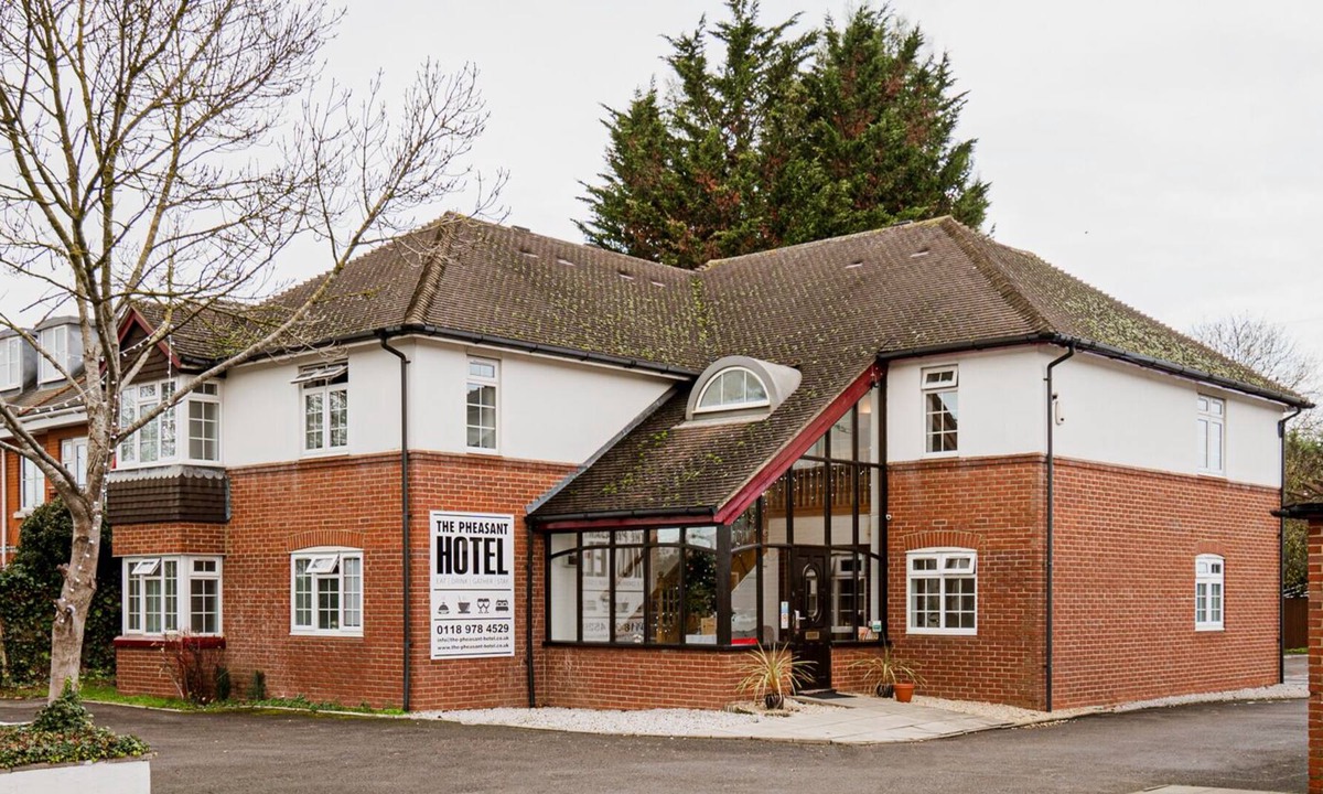 Winnersh Hotel | The Pheasant Bar & Restaurant Hotel