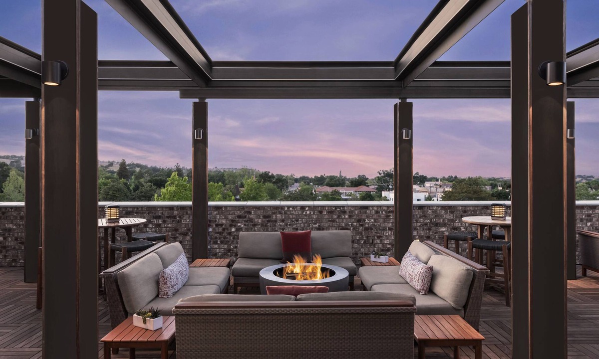 Paso Robles Hotel | The Piccolo at Paso Robles Inn