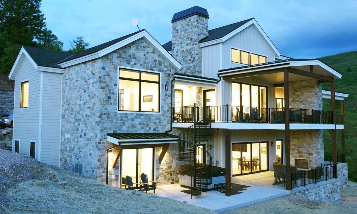 Ogden House | The Pickleball Gathering Place | 10 Bed, 9 Bath