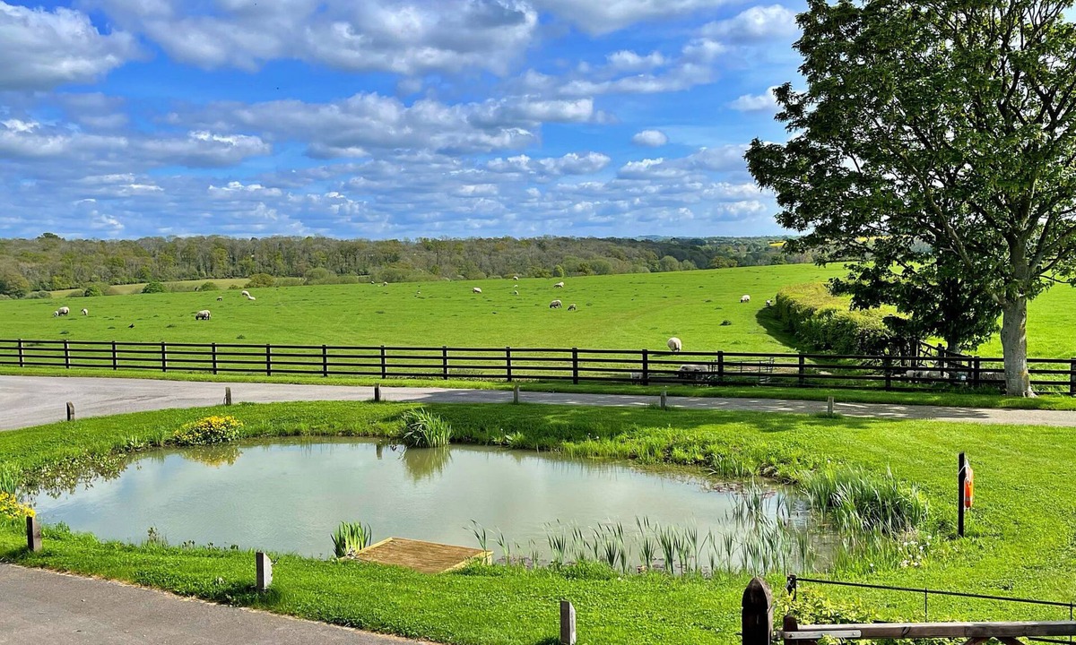 Quedgeley House | The Piggery by Interhome
