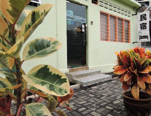 Taman Kota Laksamana House | The Pillohouzzze