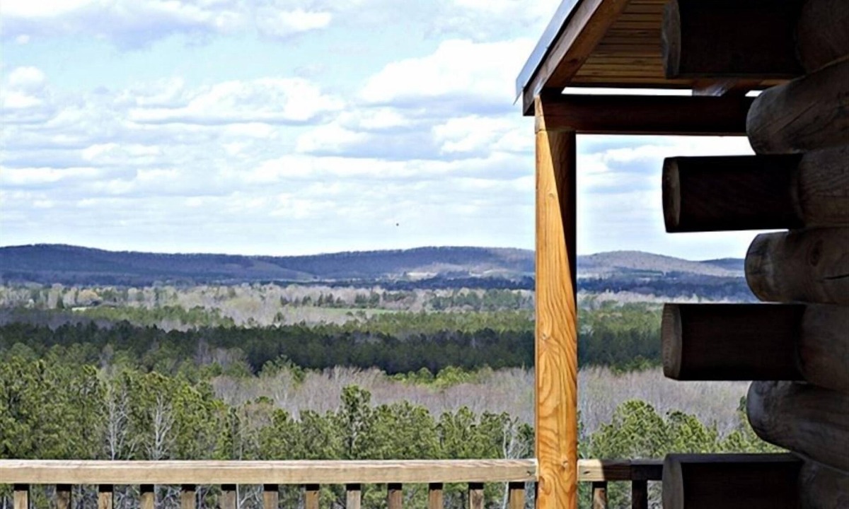 Woodland House | The Pine Cabin - Solid Wood Log Cabin with Awesome Views!