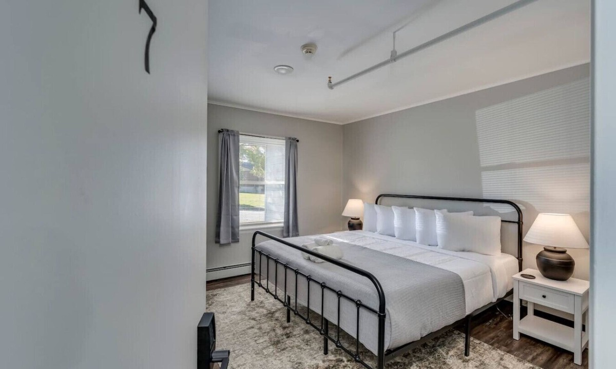 Watertown Bed & Breakfast | The Pine Street Inn - Room 7