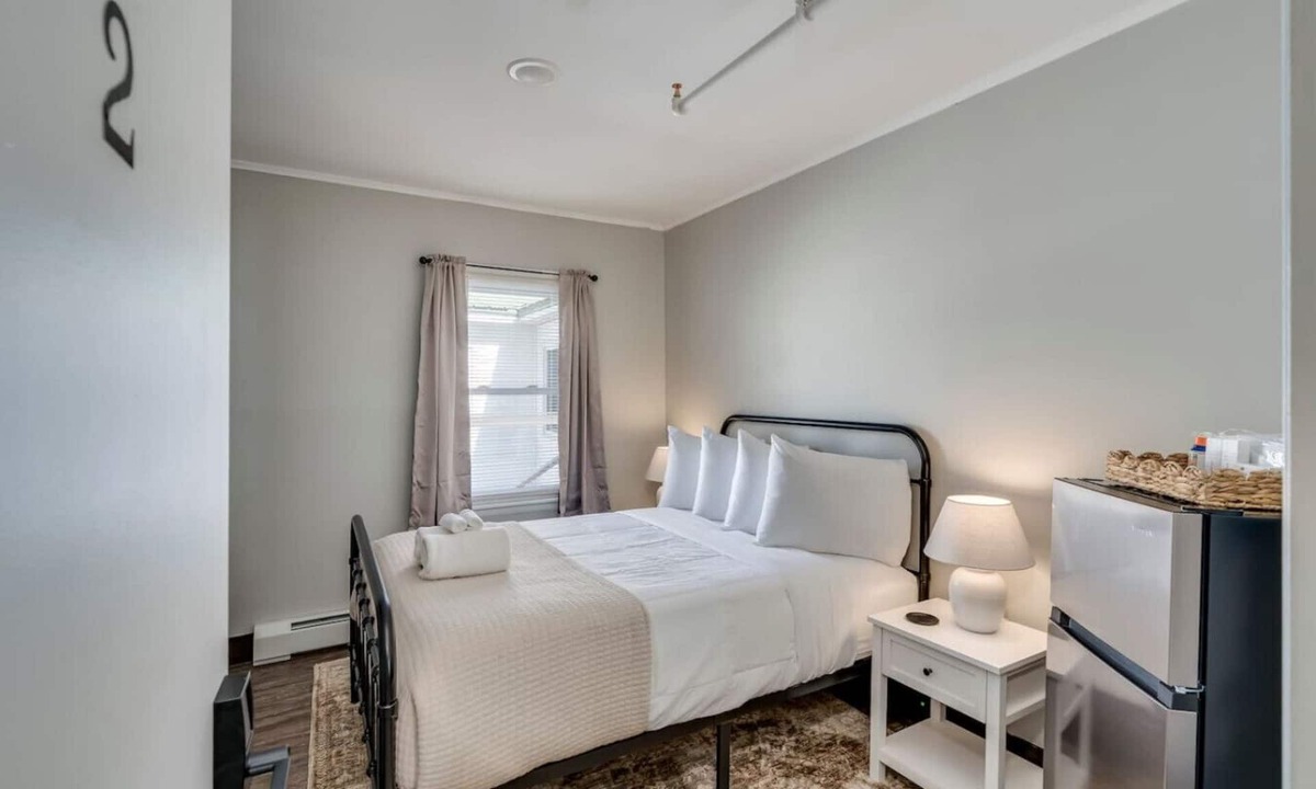 Watertown Bed & Breakfast | The Pine Street Inn - Room 2
