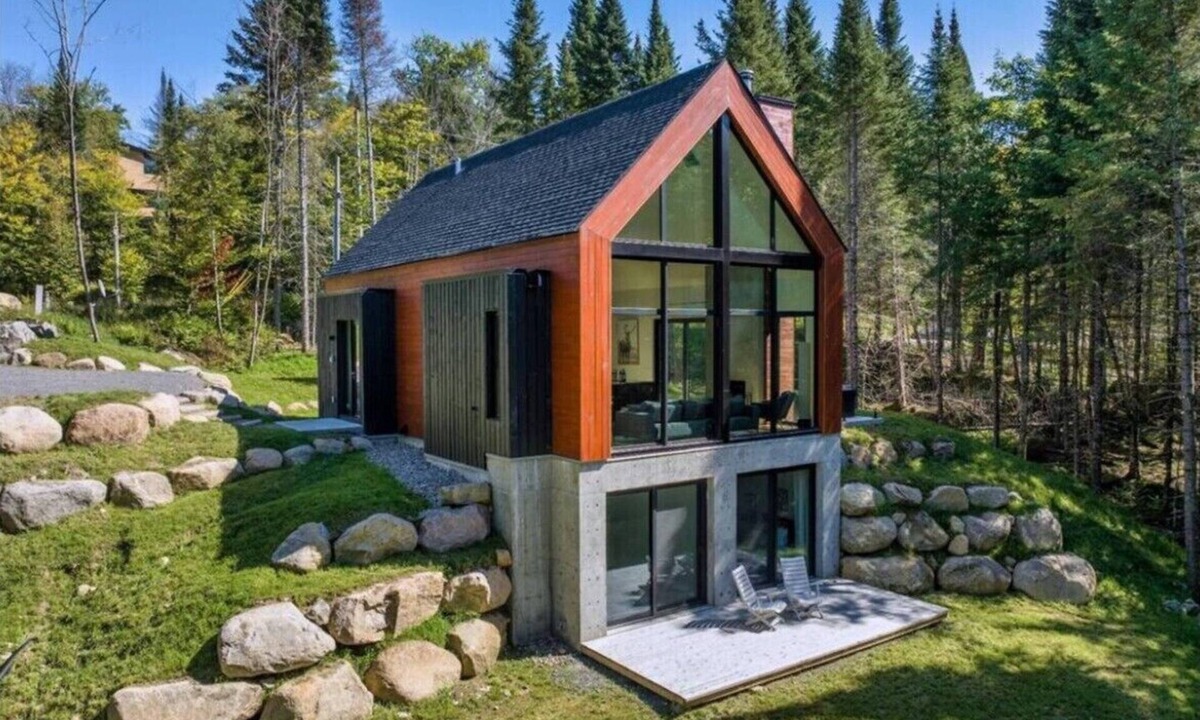 Lac-Superieur Ski Chalet | The Pines Chalet with spa and sauna