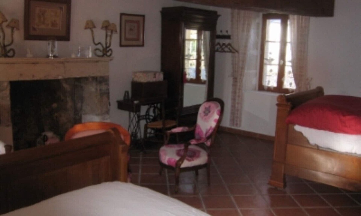 Azay-le-Ferron House | THE PINK ROOM *