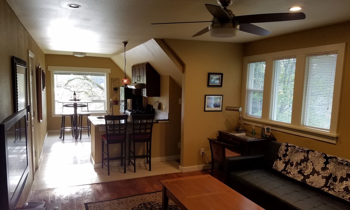 Lakewood Apartment | The Pinnacle - One bedroom waterfront