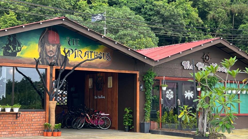 Pantai Tengah House | The Pirathouse