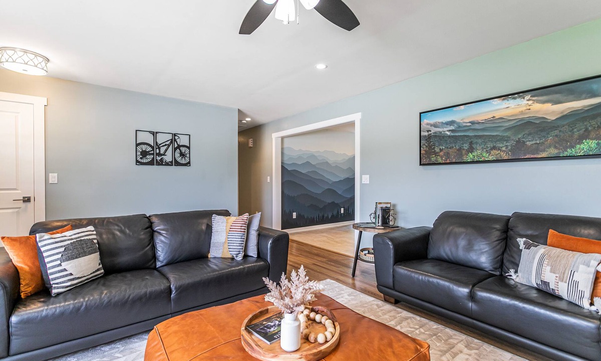 Pisgah Forest House | The Pisgah Portal is located 1 Mile from the Entrance of Pisgah National Forest!