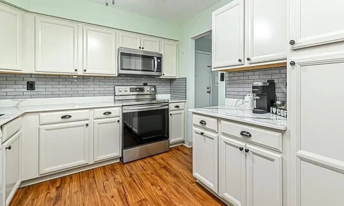 McKnight Apartment | The Pittsburgh Nest