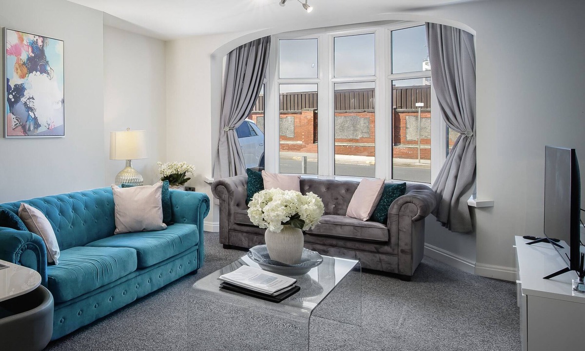 South Shore Apartment | The Place Apartment 4