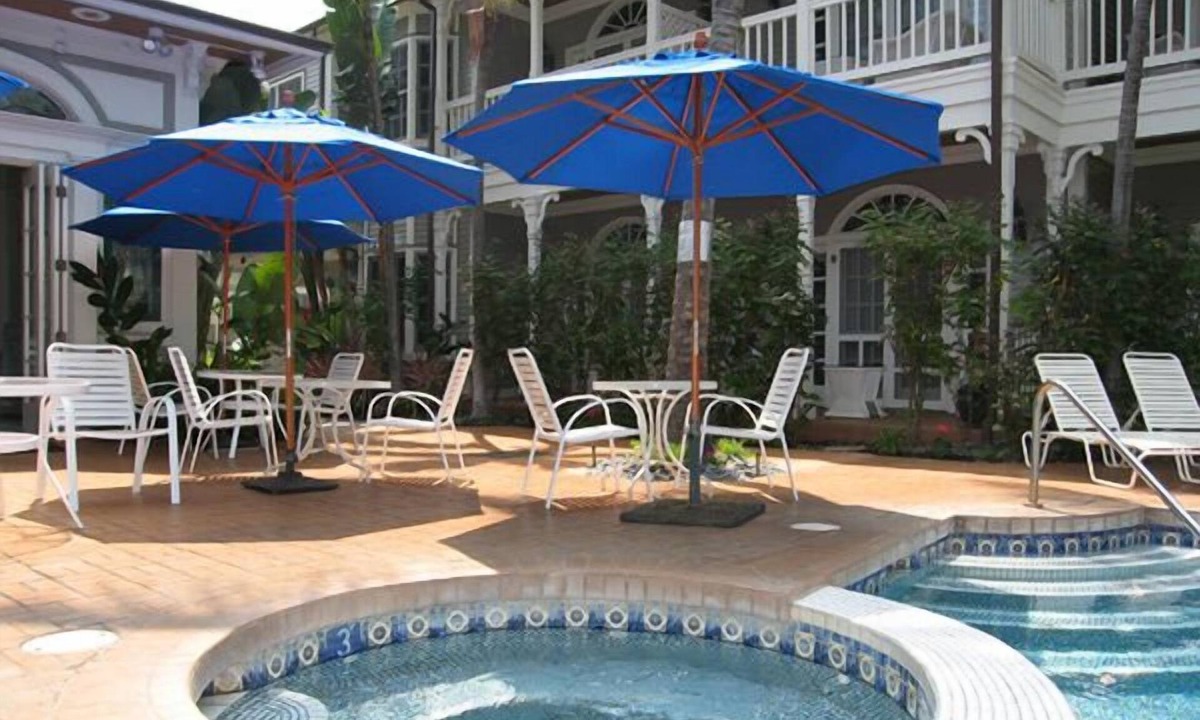 Historic Lahaina Front Street Hotel | The Plantation Inn