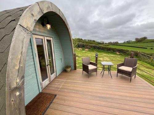 Newcastle-on-Clun Ski Chalet | The Pod Patch - Bryn Pod
