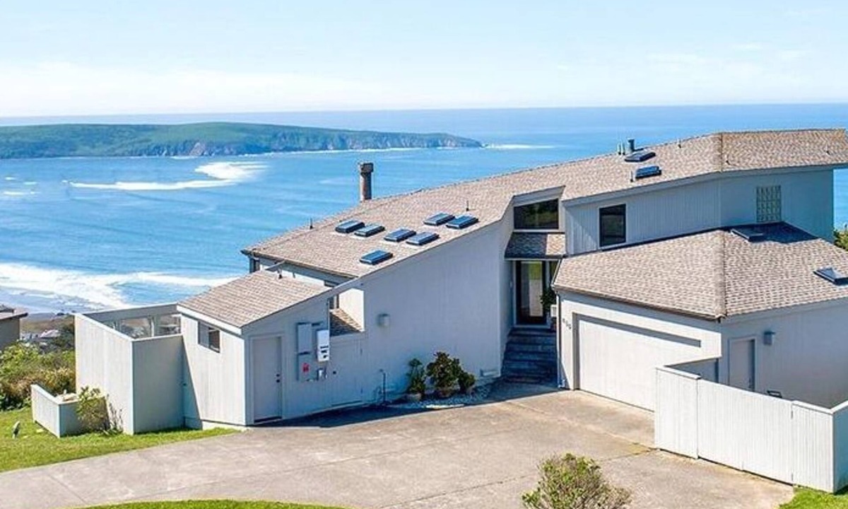 Dillon Beach House | The Point, by Vinifera Homes