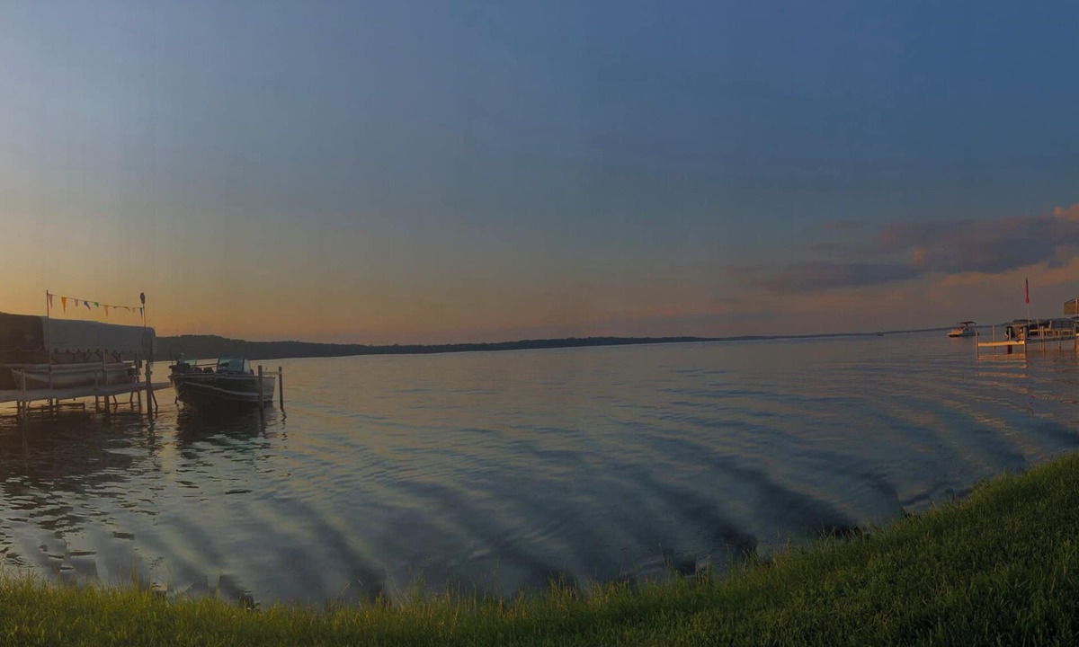 East Gull Lake Apartment | The Point - On Gull Lake