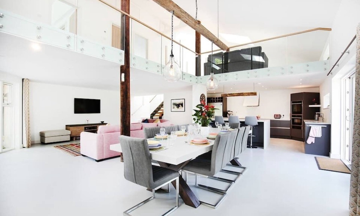 Compton Martin House | The Pole Barn -Stunning High Spec Barn Conversion