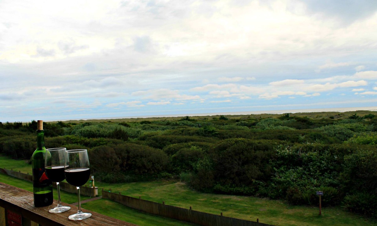 Ocean Shores Resort | The Polynesian Resort