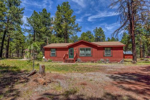 Parks House | The Ponderosa Scenic Forest Views Fire Pit BBQ Pet-Friendly Now with Wi-Fi