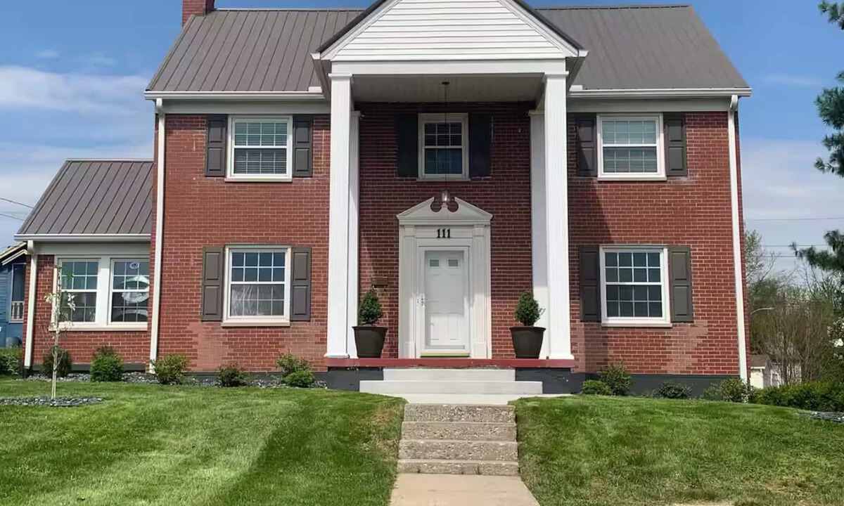 Elizabethtown House | The Poplar: A Downtown Historic Home